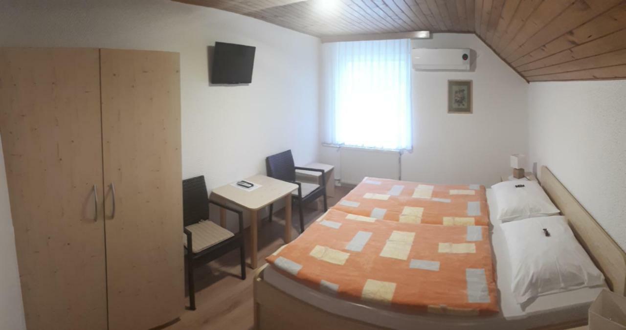 Rooms-Apartment Renata Bled Bagian luar foto